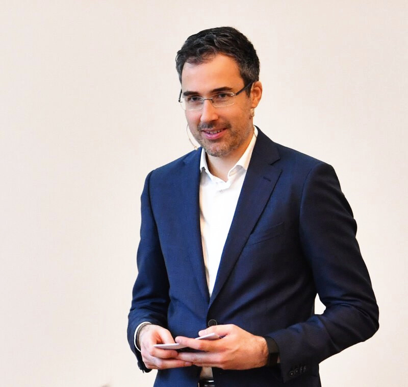 Imre V&eacute;gh
